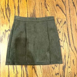 Army green, suede, mini skirt, slit, size medium